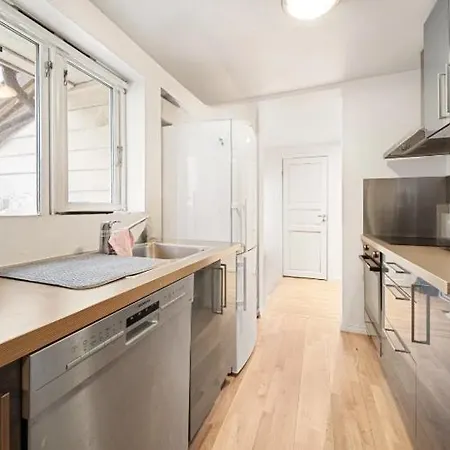 Romslig Midt I Sentrum - Komfort Med Kvalitetsenger Og Dyner *