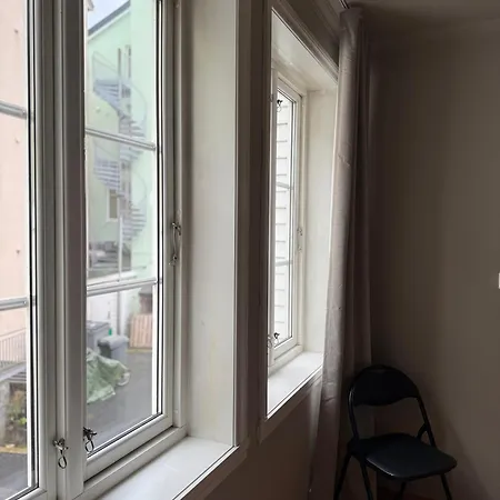 Apartment Romslig Midt I Sentrum - Komfort Med Kvalitetsenger Og Dyner