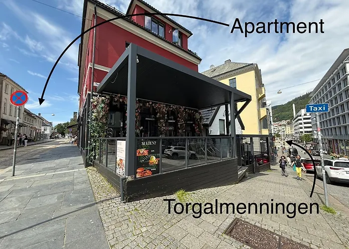 Romslig Midt I Sentrum - Komfort Med Kvalitetsenger Og Dyner