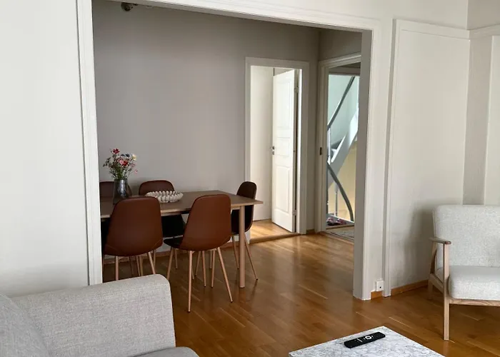 アパート Romslig Midt I Sentrum - Komfort Med Kvalitetsenger Og Dyner ベルゲン