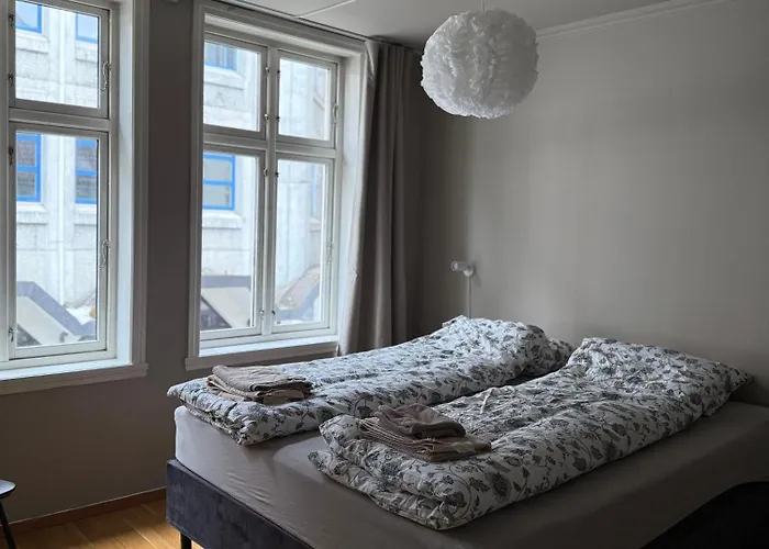 Romslig Midt I Sentrum - Komfort Med Kvalitetsenger Og Dyner * Μπέργκεν